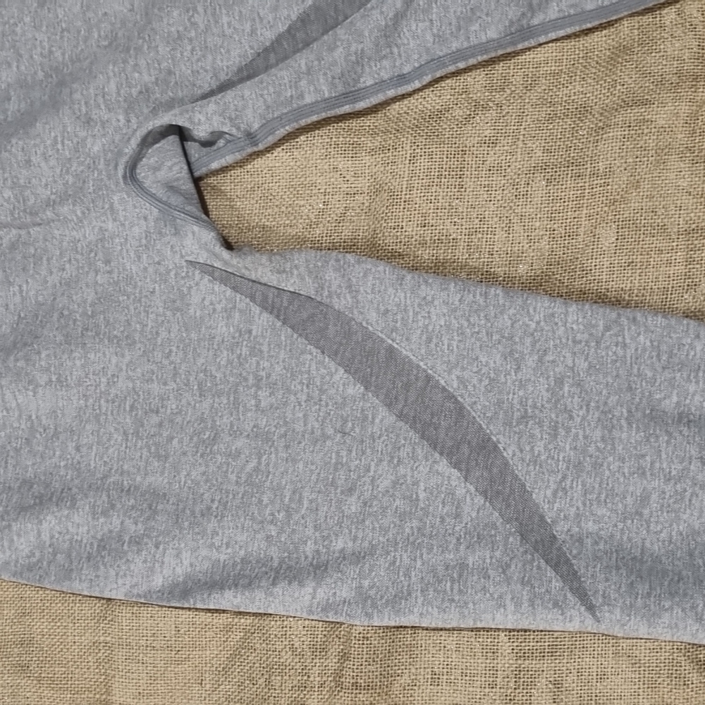 Echt grey active wear size med approx size  12 - Picture 6 of 7